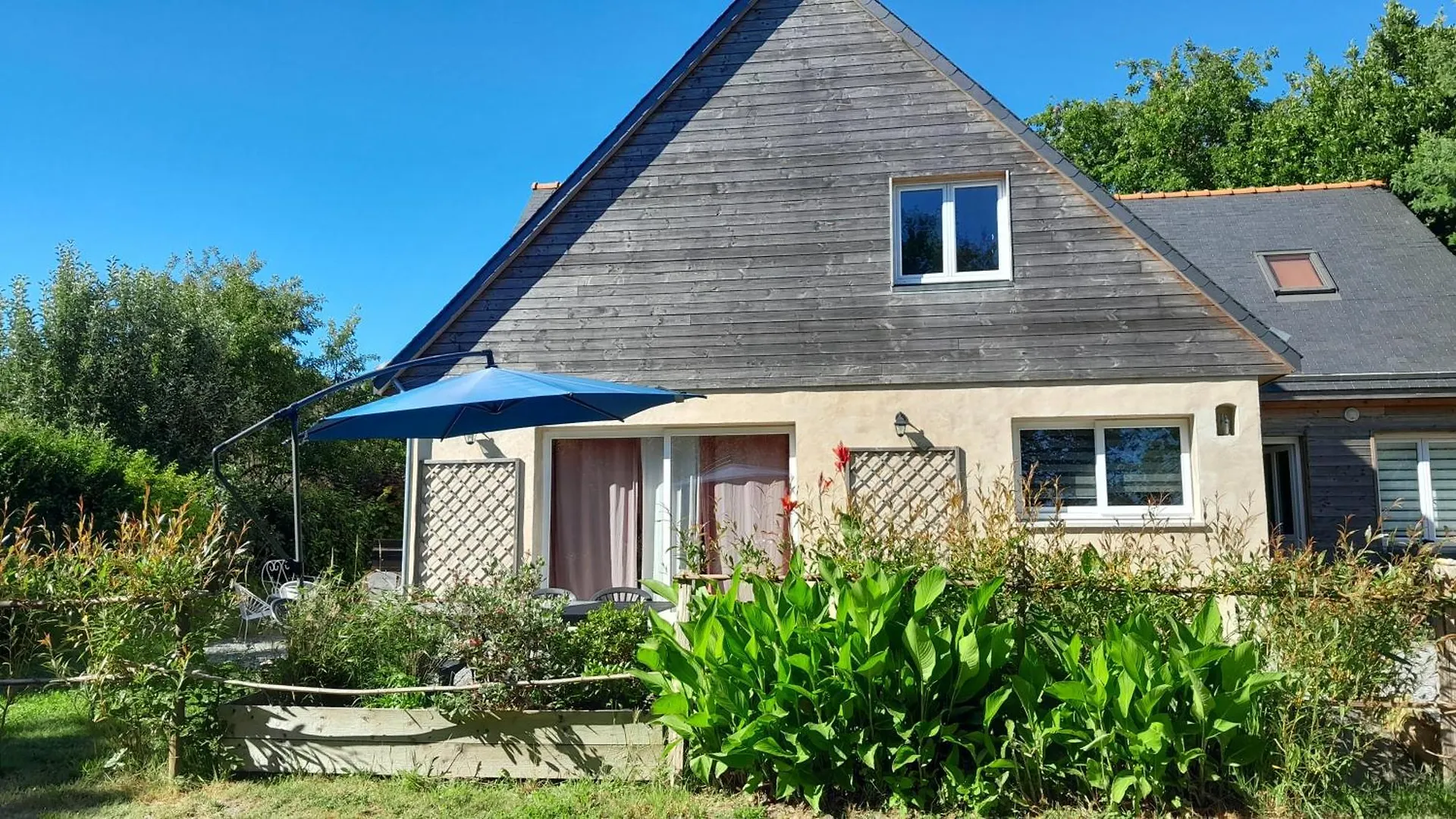 Grande Maison, Calme, Proche De La Mer Camoel Holiday home